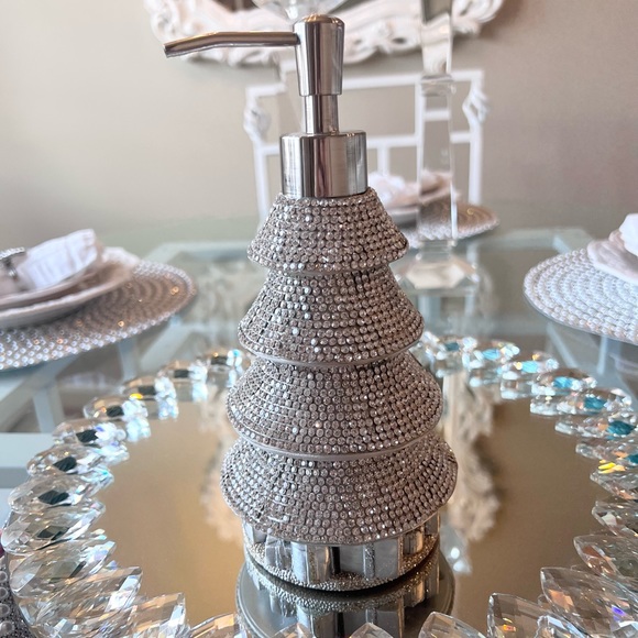 Glam Rhinestone Bling Christmas Tree Hand Soap Dispenser Holiday Caro Decor NEW - Picture 1 of 6